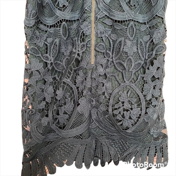 Lovers + Friends Caspian Shift Lace Dress in Hunter Green, Size Small - Picture 11 of 12
